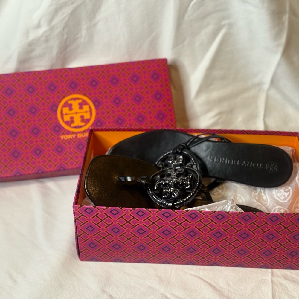 ๐๐๐๐ Tory Burch Jeweled Miller Nappa Leather Sandals - Picture 2 of 7